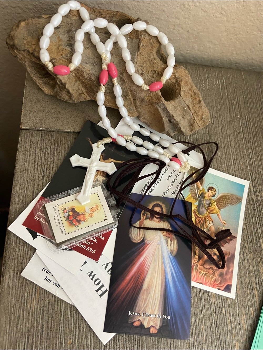 5/$10❤️❤️❤️NEW Rosary Bundle of Religious Items